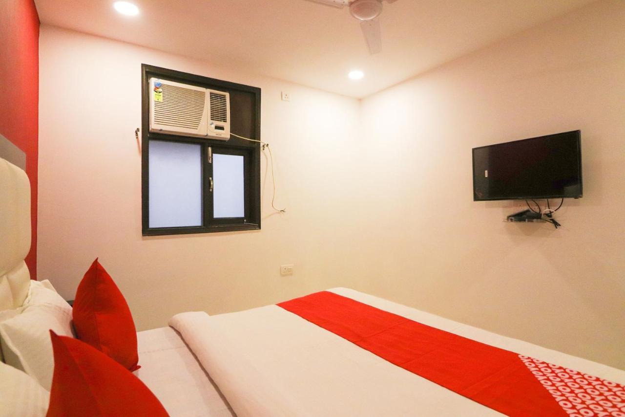 โอโย 63841 ไวท์ ออร์คิด Hotel Indraprast ภายนอก รูปภาพ