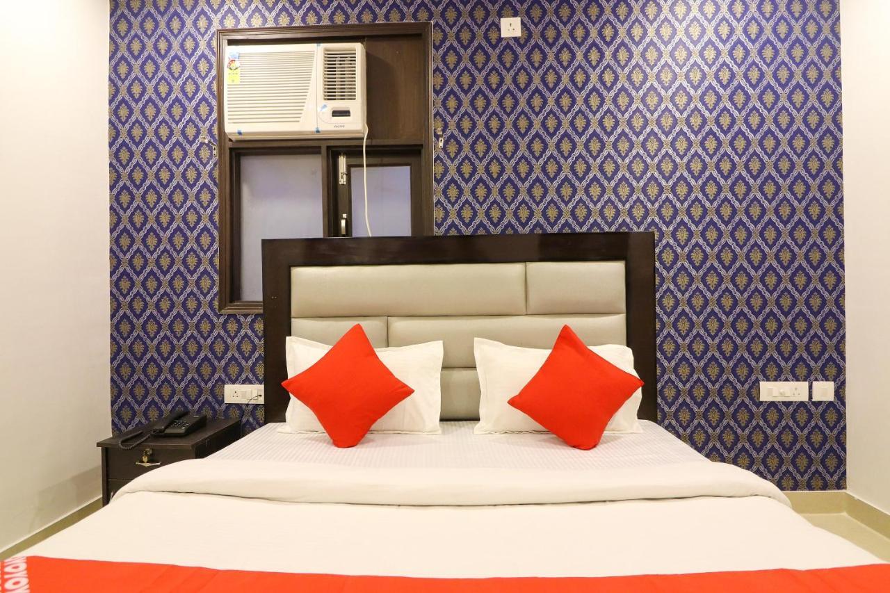 โอโย 63841 ไวท์ ออร์คิด Hotel Indraprast ภายนอก รูปภาพ