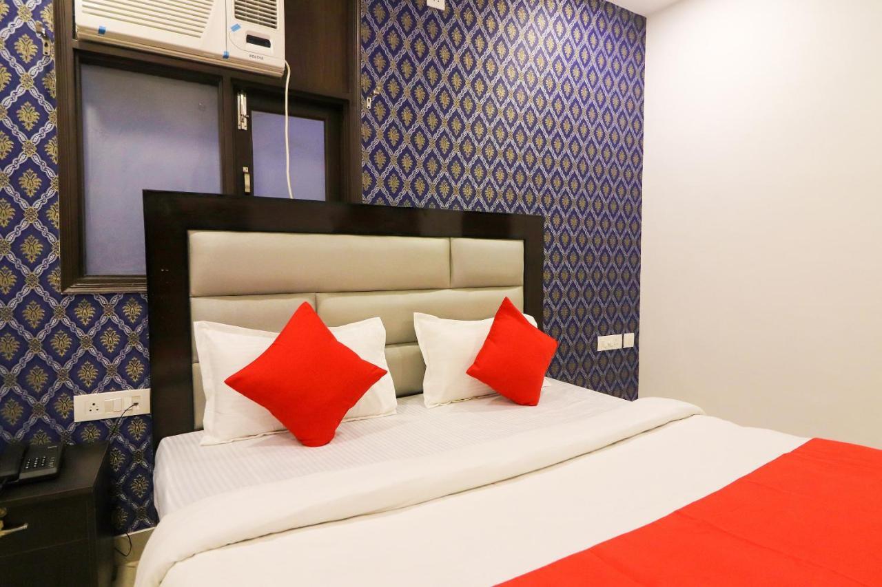 โอโย 63841 ไวท์ ออร์คิด Hotel Indraprast ภายนอก รูปภาพ