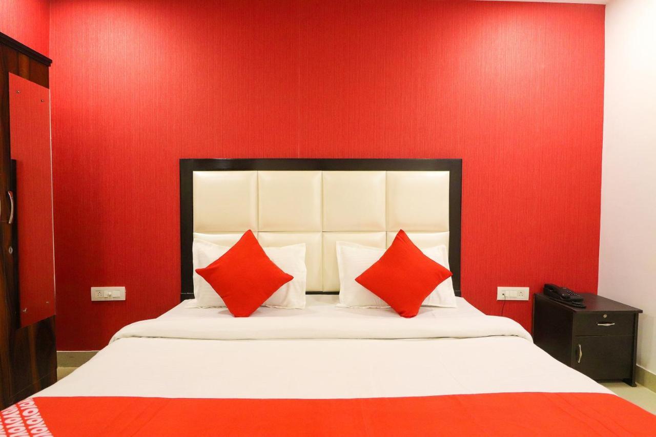 โอโย 63841 ไวท์ ออร์คิด Hotel Indraprast ภายนอก รูปภาพ